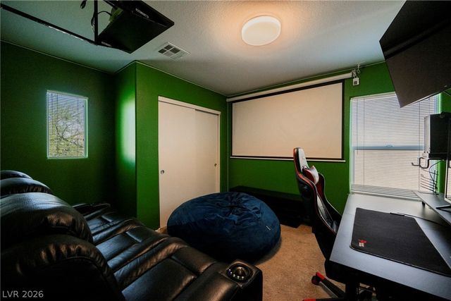 6682 Higger Tor Avenue, Las Vegas, NV 89139