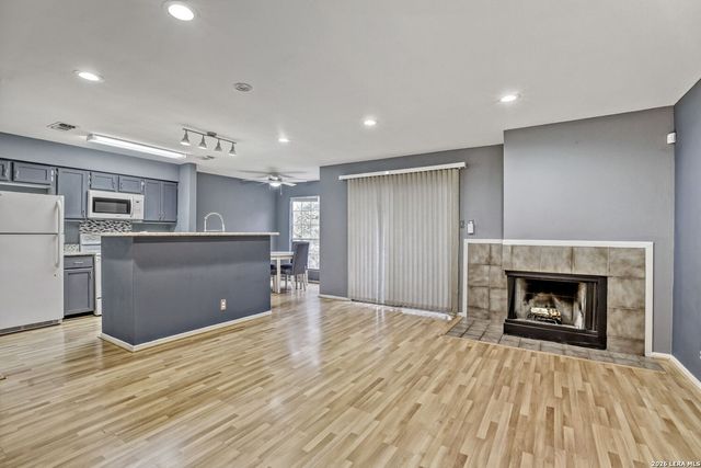 11311 Sir Winston St Apt 808, San Antonio, TX 78216