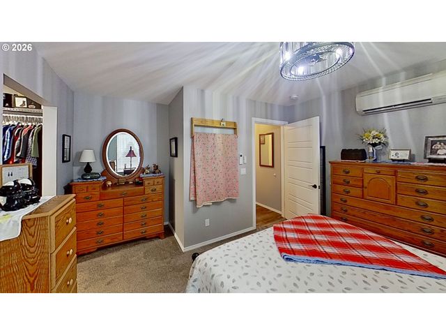 241 Se JOHNSON St, Winston, OR 97496