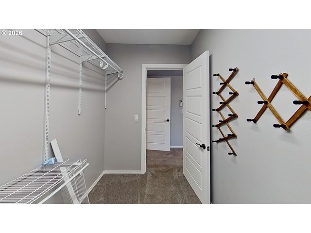 241 Se JOHNSON St, Winston, OR 97496