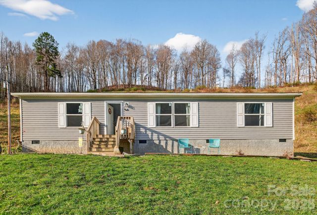 212 Ball Hollow Lane, Burnsville, NC 28714