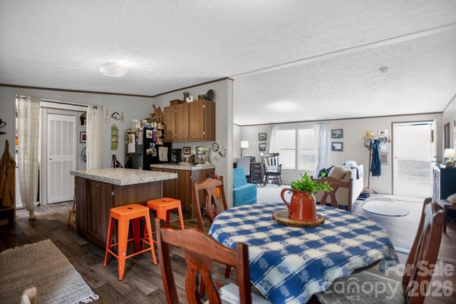 212 Ball Hollow Lane, Burnsville, NC 28714