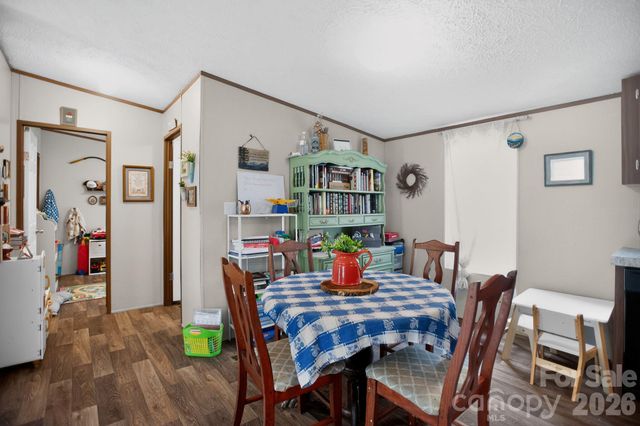 212 Ball Hollow Lane, Burnsville, NC 28714