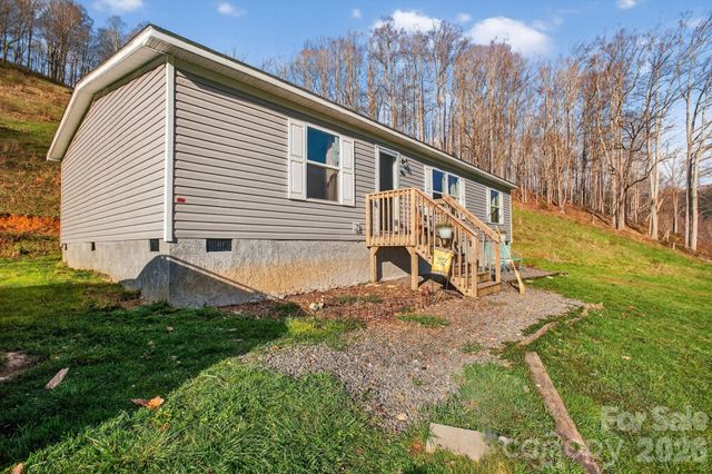 212 Ball Hollow Lane, Burnsville, NC 28714