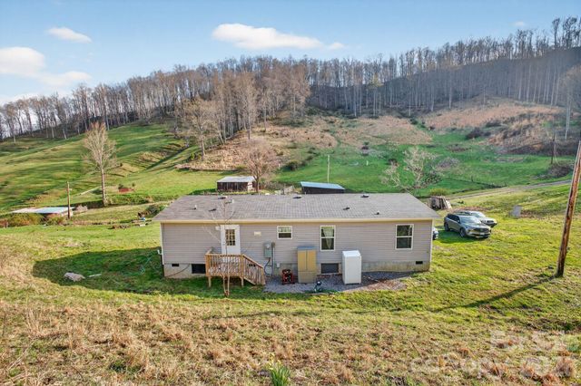 212 Ball Hollow Lane, Burnsville, NC 28714