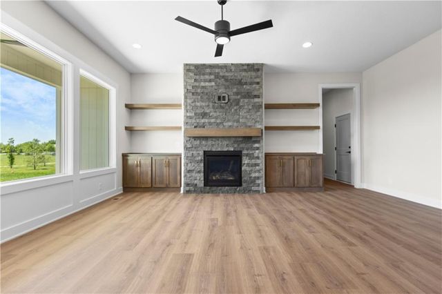 1720 SW Arbor Park Drive SW, Lee's Summit, MO 64082