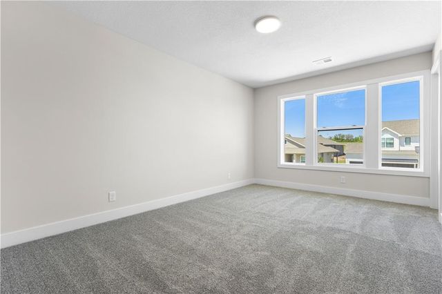 1720 SW Arbor Park Drive SW, Lee's Summit, MO 64082