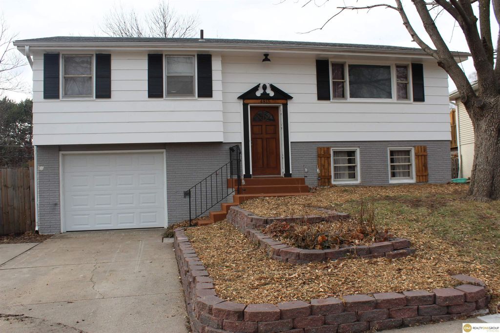 4815 South Haven Drive, Lincoln, NE 68516