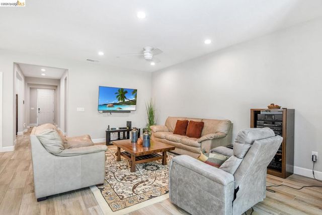 1546 Spumante LN, Brentwood, CA 94513