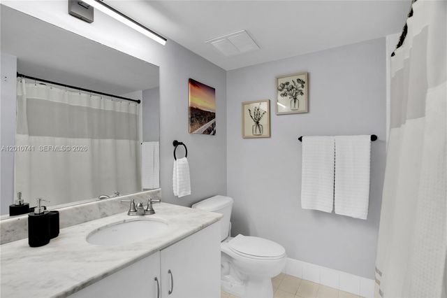 1200 Brickell Bay Dr 3515, Miami, FL 33131