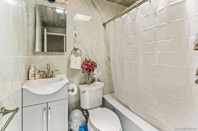 2578 Moonstone, San Diego, CA 92123