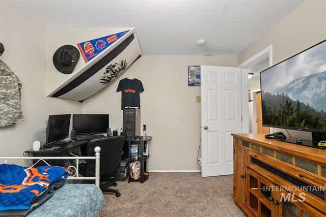 361 N Linder, Kuna, ID 83634