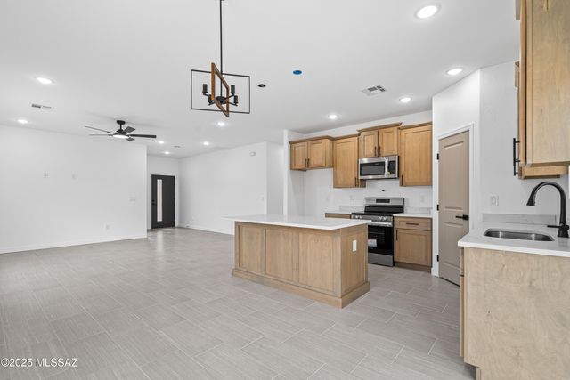 1830 Circulo Canada, Rio Rico, AZ 85648