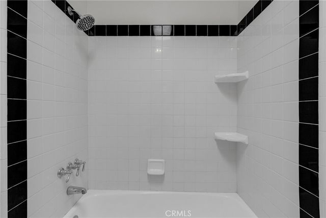 5142 Zelzah 25, Encino, CA 91316