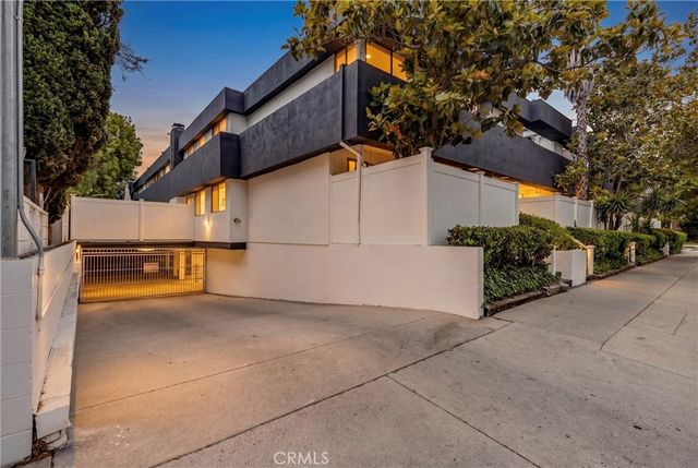 5142 Zelzah 25, Encino, CA 91316