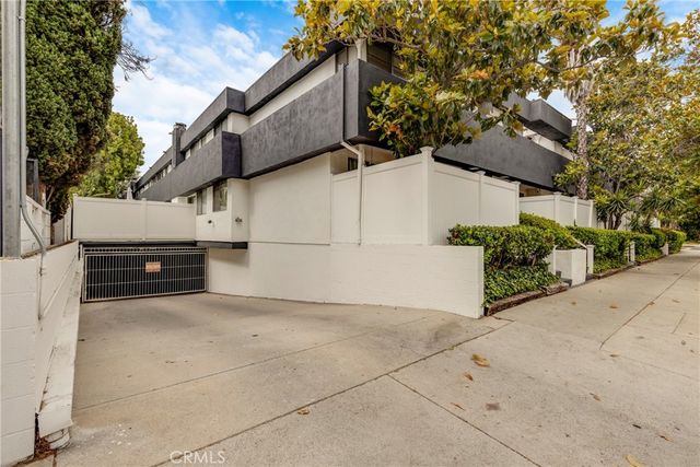 5142 Zelzah 25, Encino, CA 91316