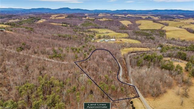 TBD Meadow Creek, Galax, VA 24333