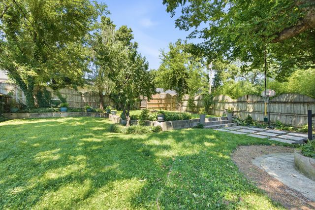 1305 Greenwood Ave, Nashville, TN 37206