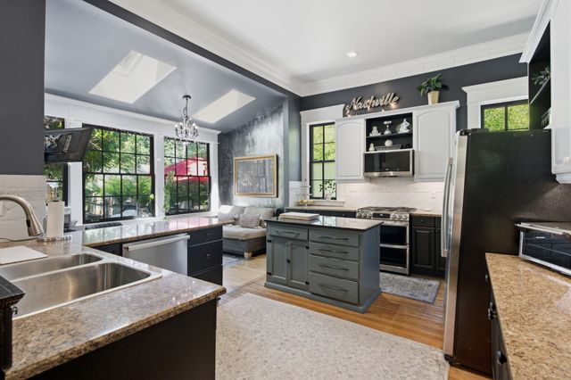 1305 Greenwood Ave, Nashville, TN 37206