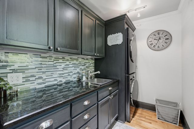1305 Greenwood Ave, Nashville, TN 37206