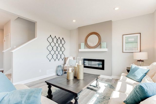 17057 Draper Way, Lakeville, MN 55044