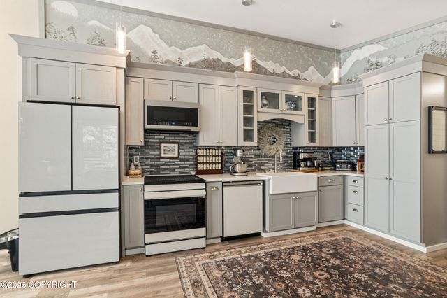 10622 Horizon Drive, Juneau, AK 99801