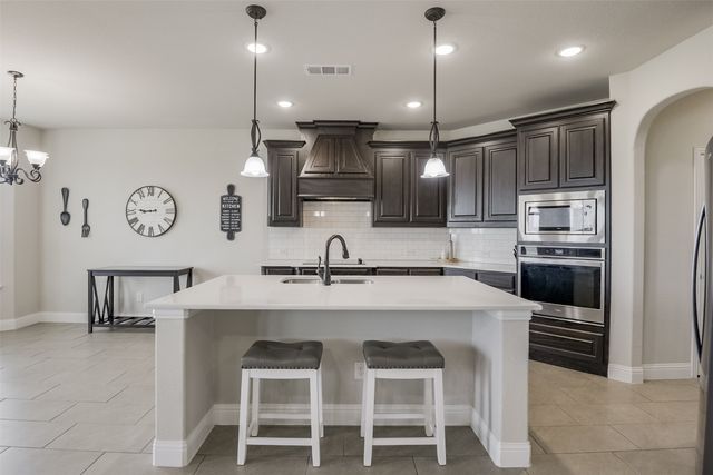 640 Lakota Parkway, Waxahachie, TX 75165