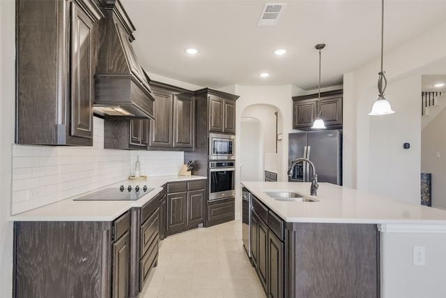 640 Lakota Parkway, Waxahachie, TX 75165