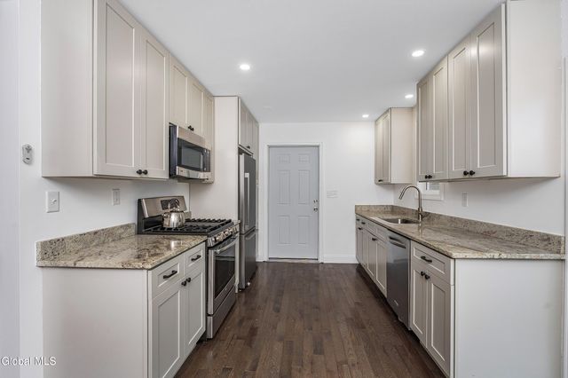 547 Middle Grove Road, Greenfield, NY 12850