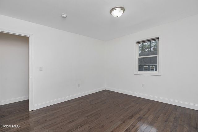 547 Middle Grove Road, Greenfield, NY 12850