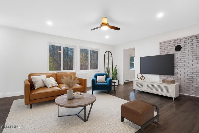 547 Middle Grove Road, Greenfield, NY 12850