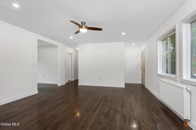 547 Middle Grove Road, Greenfield, NY 12850