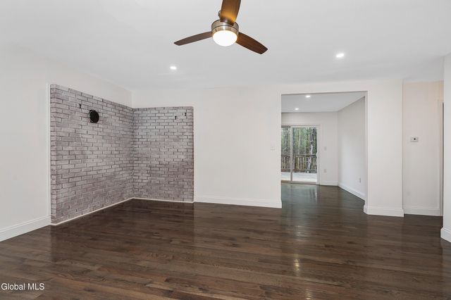 547 Middle Grove Road, Greenfield, NY 12850