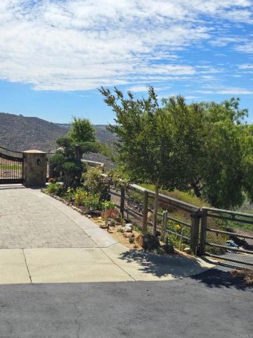 3752 Monserate, Fallbrook, CA 92028