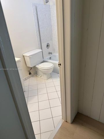 1500 N Congress Ave A4, West Palm Beach, FL 33401