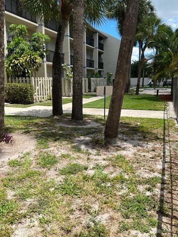 1500 N Congress Ave A4, West Palm Beach, FL 33401