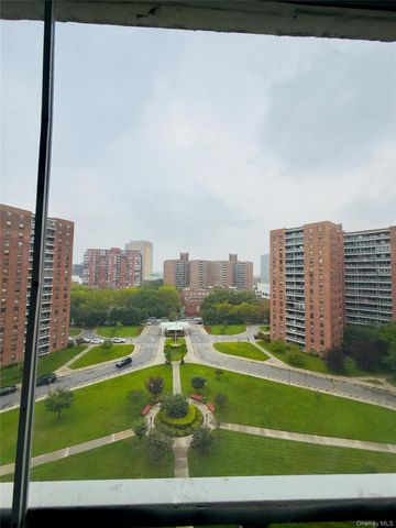 61-35 98 street 10N, Rego Park, NY 11374