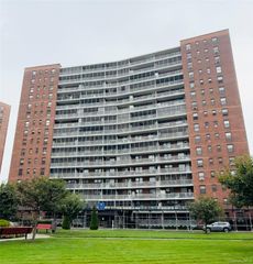 61-35 98 street 10N, Rego Park, NY 11374