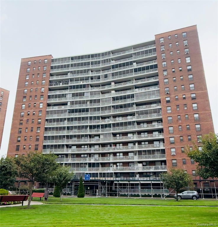 61-35 98 street 10N, Rego Park, NY 11374 — exterior