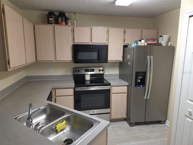 3705 SW 27TH STREET 422, Gainesville, FL 32608