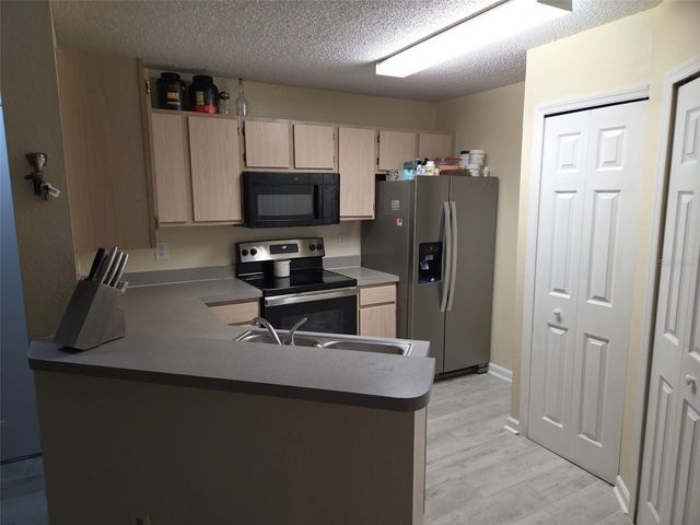 3705 SW 27TH STREET 422, Gainesville, FL 32608