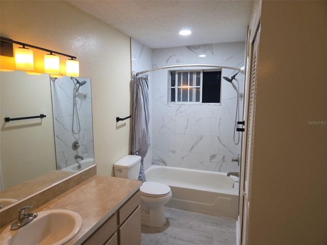 3705 SW 27TH STREET 422, Gainesville, FL 32608