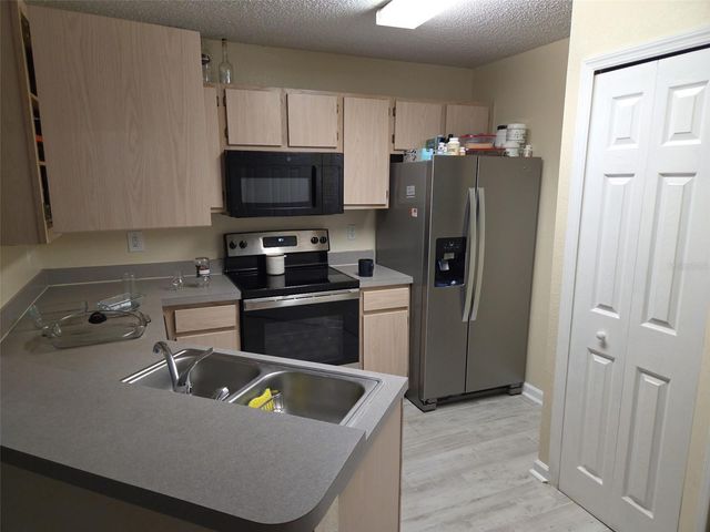 3705 SW 27TH STREET 422, Gainesville, FL 32608