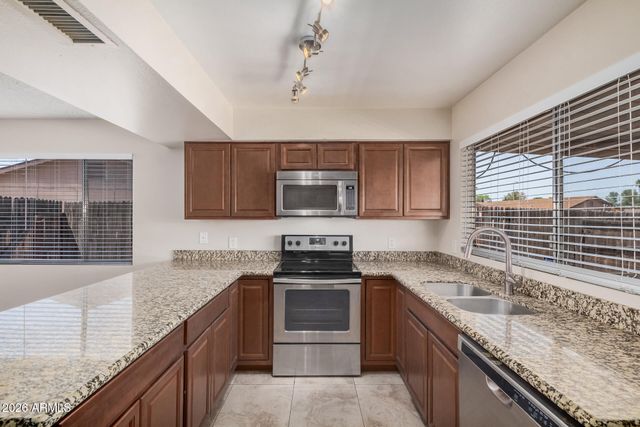300 W EL ALBA Way, Chandler, AZ 85225