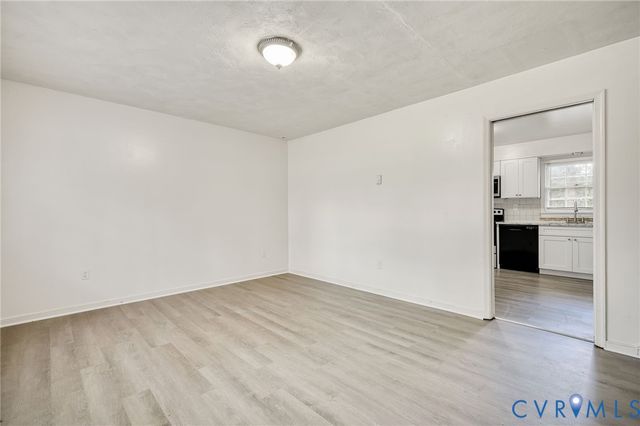 6624 Dalebrook Dr, Chesterfield, VA 23237