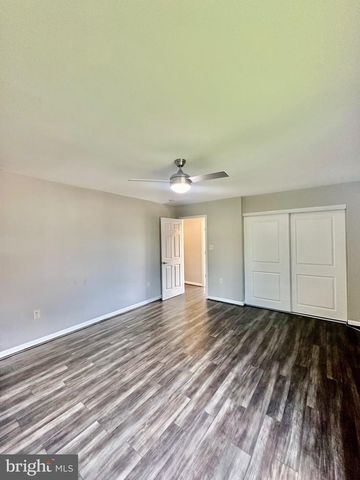 8635 RESECA LN, Springfield, VA 22152