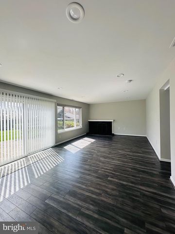 8635 RESECA LN, Springfield, VA 22152