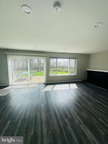 8635 RESECA LN, Springfield, VA 22152