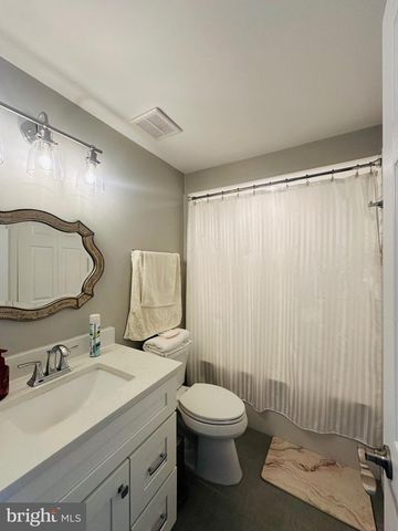 8635 RESECA LN, Springfield, VA 22152