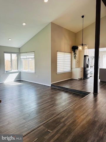 8635 RESECA LN, Springfield, VA 22152